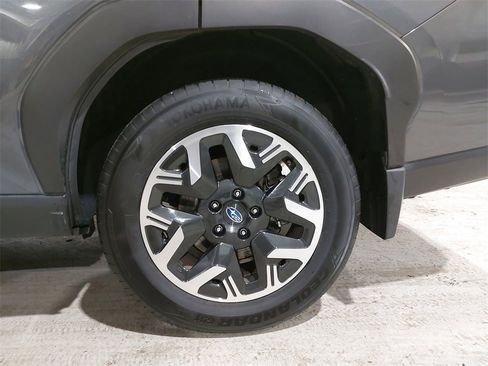 Used 2025 Subaru Forester Premium w/ Convenience Package #1 image 35