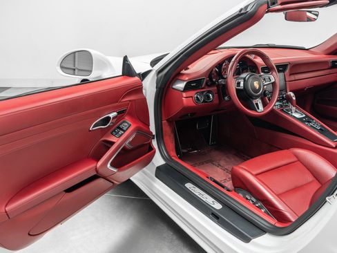 Used 2019 Porsche 911 Turbo S AWD/4WD image 3