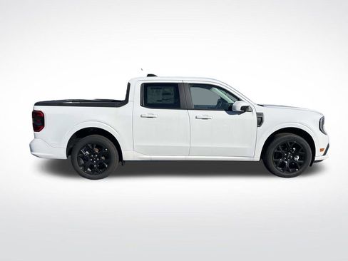 Used 2025 Ford Maverick Lobo image 2