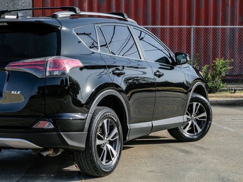 Used 2016 Toyota RAV4 XLE FWD image 13