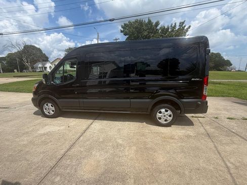 Used 2017 Ford Transit 350 XLT RWD image 9