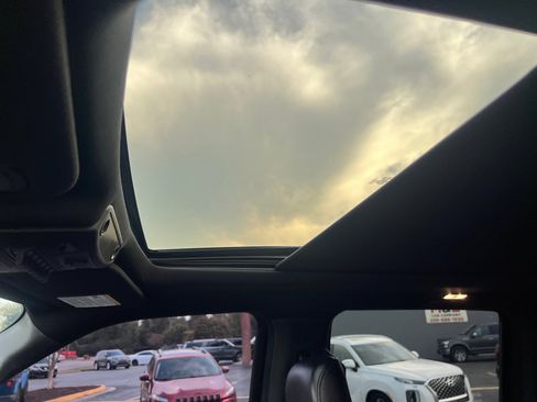 Used 2020 Ford F150 Raptor w/ Equipment Group 802A Luxury image 10