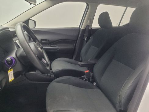 Used 2024 Nissan Kicks S FWD image 17