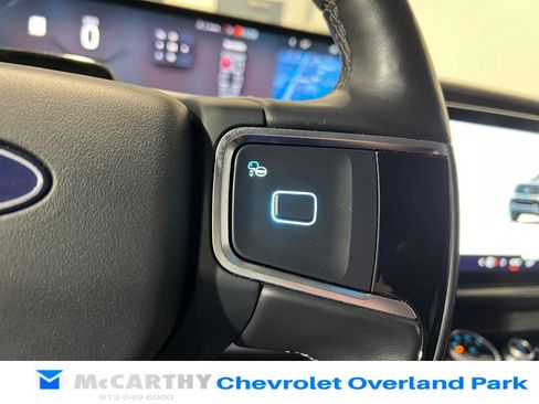 Used 2025 Ford Expedition Platinum AWD/4WD image 13