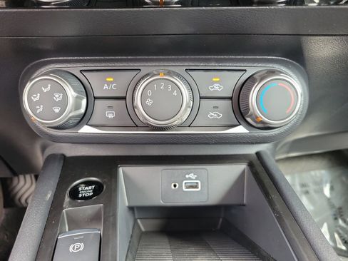 New 2025 Nissan Kicks S image 9