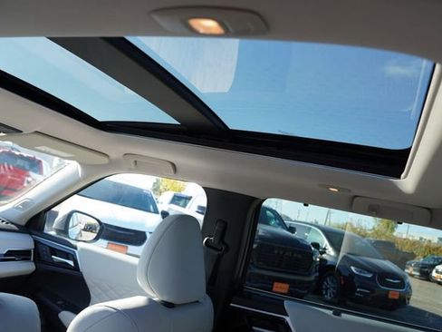 Used 2023 Mitsubishi Outlander SEL image 19