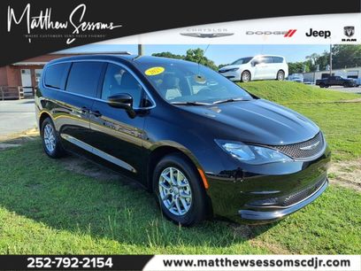 New 2025 Chrysler Voyager LX