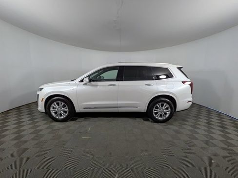 Certified 2025 Cadillac XT6 Luxury image 26