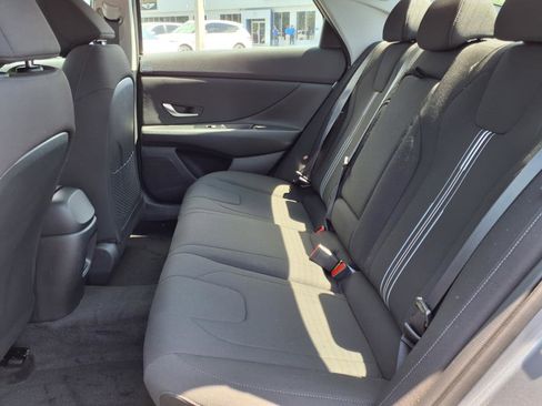 New 2025 Hyundai Elantra SEL image 29