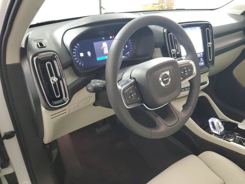 Certified 2026 Volvo XC40 B5 Plus w/ Climate Package AWD/4WD image 24