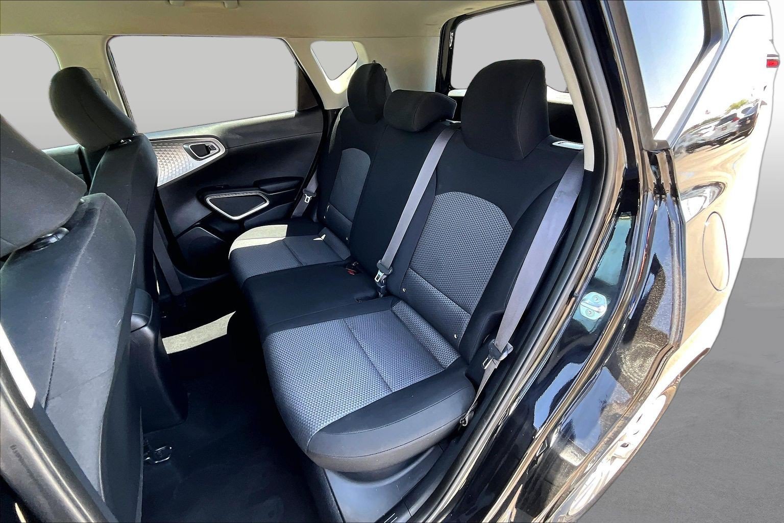 Used 2021 Kia Soul LX FWD image 25