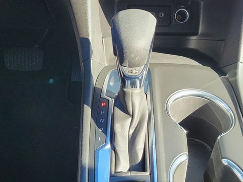 Certified 2024 Chevrolet Equinox LS w/ Driver Confidence II Package image 32