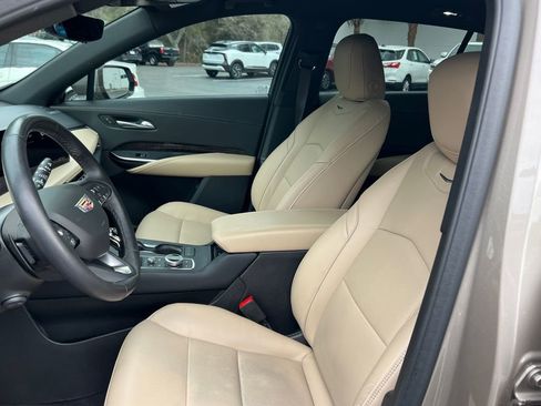 Used 2025 Cadillac XT4 Premium Luxury w/ Technology Package image 11