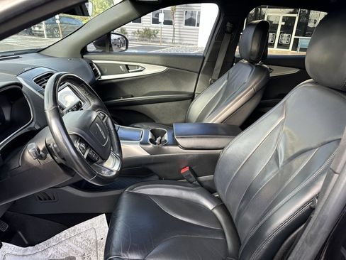 Used 2020 Lincoln Nautilus FWD w/ Equipment Group 101A image 11