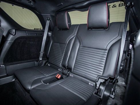 Used 2020 Land Rover Discovery HSE image 33