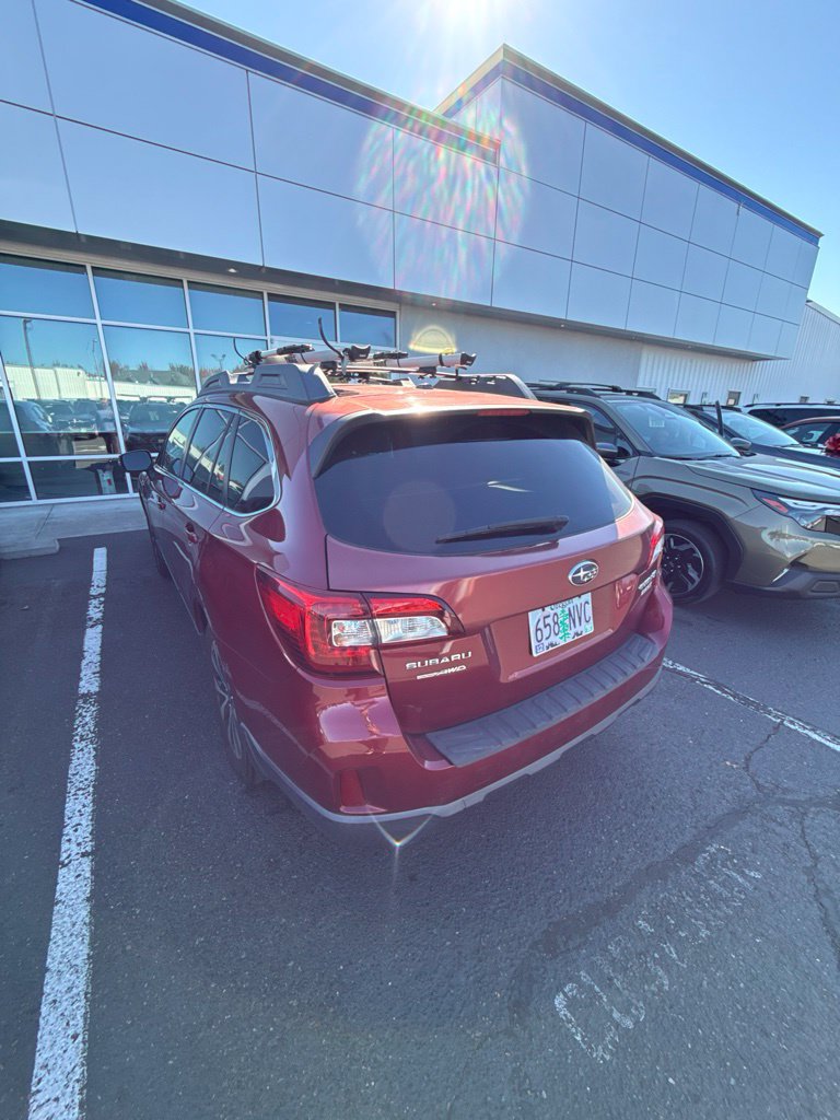 Used 2015 Subaru Outback 2.5i Limited AWD/4WD image 5