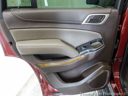 Used 2019 GMC Yukon Denali w/ Denali Ultimate Package AWD/4WD image 25