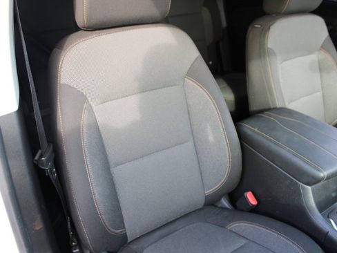 Used 2020 Chevrolet Traverse LS image 28