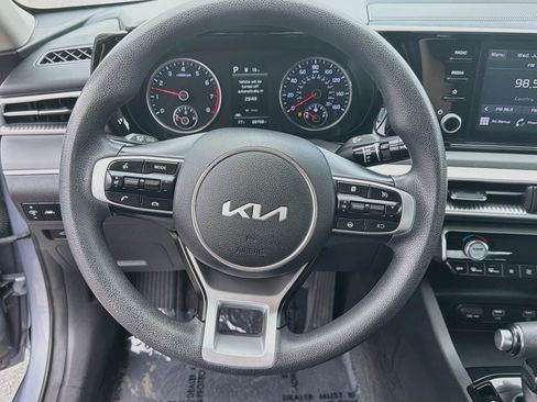 Used 2022 Kia K5 LXS FWD image 18