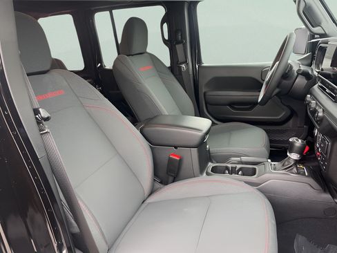 Used 2024 Jeep Wrangler Unlimited Rubicon AWD/4WD image 13