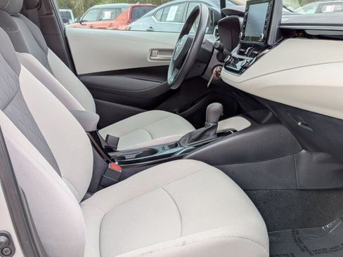 Used 2022 Toyota Corolla LE FWD image 20