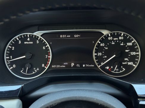 Used 2022 Nissan Pathfinder SV w/ SV Premium Package image 18