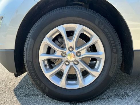 Used 2021 Chevrolet Equinox LT FWD image 14