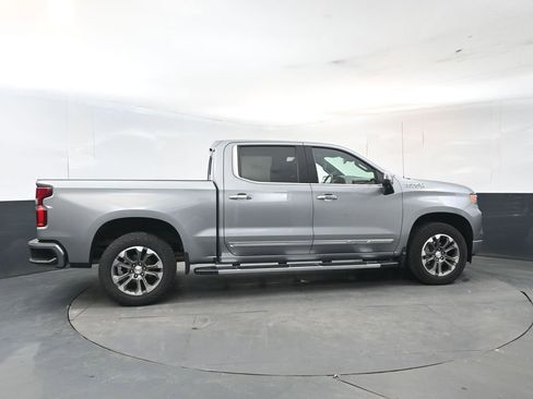 Used 2023 Chevrolet Silverado 1500 High Country AWD/4WD image 6