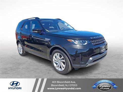 Used 2019 Land Rover Discovery SE image 1