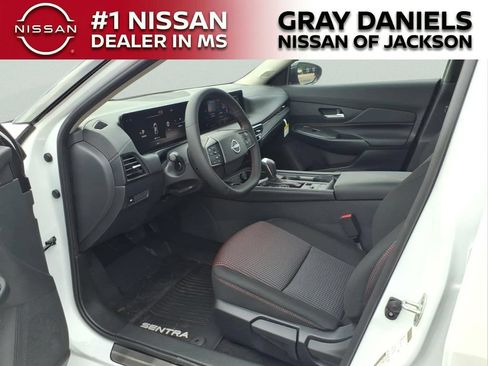 New 2026 Nissan Sentra SR w/ Floor Mat Package FWD image 24