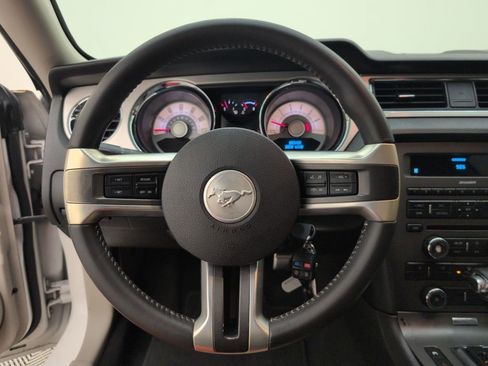 Used 2010 Ford Mustang Premium image 33