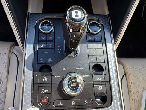 Used 2025 Bentley Flying Spur Speed image 52