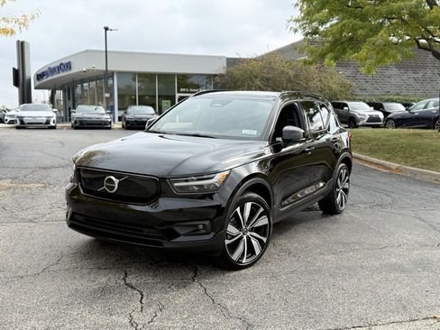 Used 2021 Volvo XC40 P8 Recharge w/ Advanced Package image 2