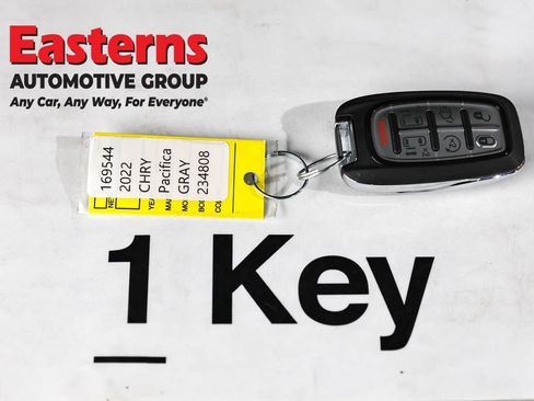 Used 2022 Chrysler Pacifica Limited image 22