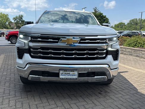Used 2022 Chevrolet Silverado 1500 LTZ w/ Technology Package AWD/4WD image 8