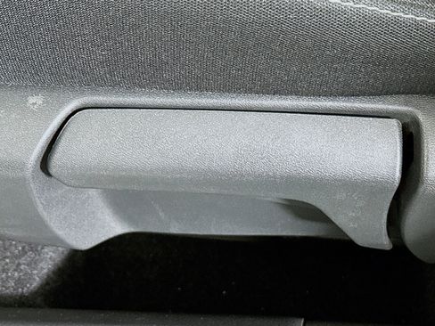 Used 2023 Nissan Rogue S image 13