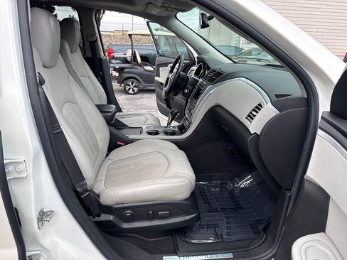 Used 2011 Chevrolet Traverse LTZ AWD/4WD image 14