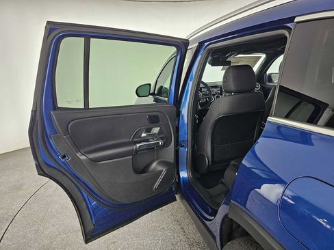 New 2026 Mercedes-Benz GLB 250 image 15