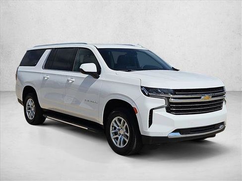 Certified 2024 Chevrolet Suburban LT AWD/4WD image 3