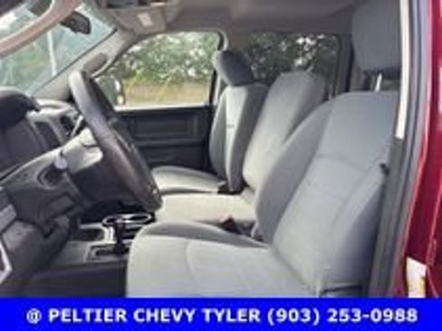 Used 2018 RAM 2500 Tradesman w/ Chrome Appearance Group AWD/4WD image 17
