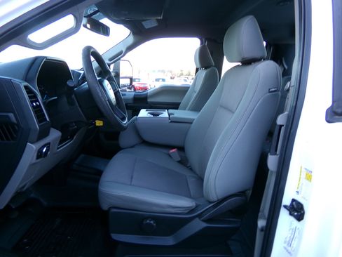 Used 2019 Ford F250 XL w/ Power Equipment Group image 11