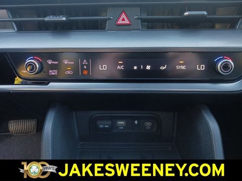 Used 2025 Kia Sportage SX AWD/4WD image 24