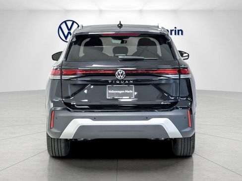 New 2026 Volkswagen Tiguan SE image 4