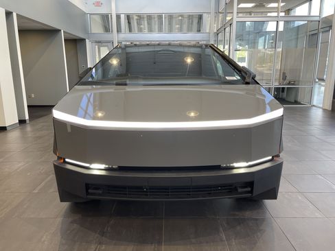 Used 2024 Tesla Cybertruck Cyberbeast AWD/4WD image 3