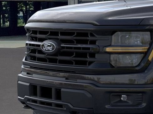 New 2026 Ford F150 XLT w/ XLT Black Appearance Package AWD/4WD image 17