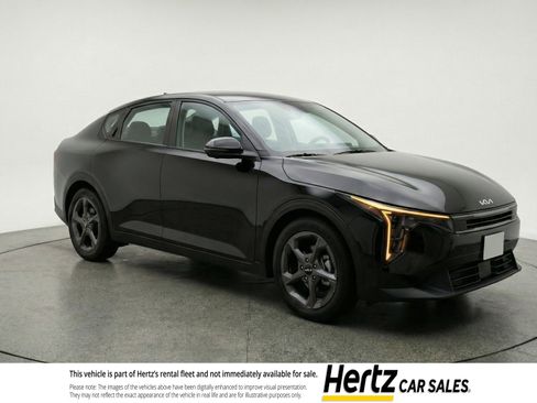 Used 2025 Kia K4 FWD image 1