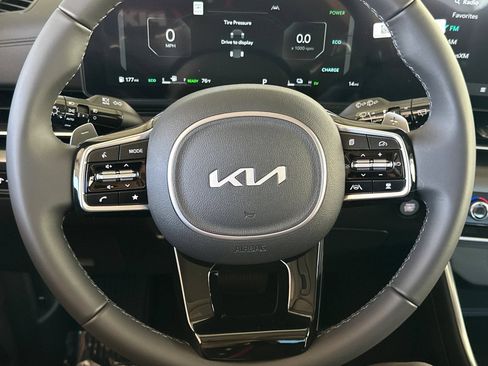 New 2026 Kia Carnival SX w/ SX Dark Edition Package FWD image 19