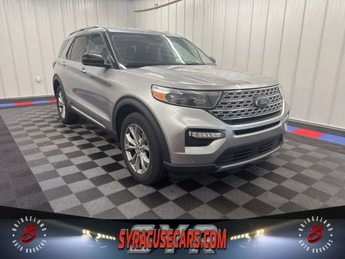 Used 2023 Ford Explorer Limited image 1