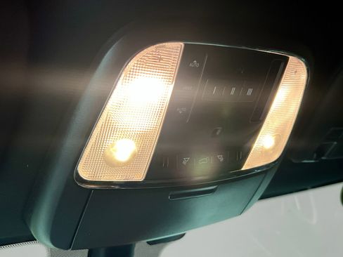 Used 2022 Jeep Grand Cherokee Limited image 22