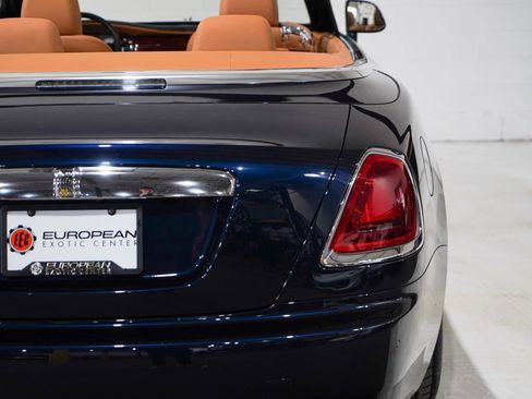 Used 2017 Rolls-Royce Dawn image 34
